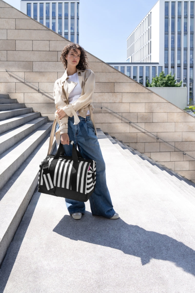 reisenthel allrounder L summerstripes black Lifestyle 4