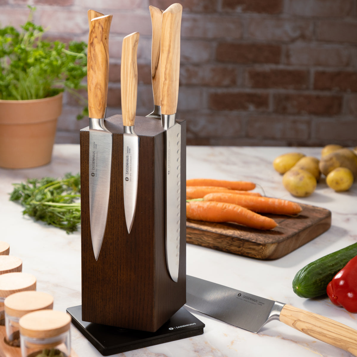 Zassenhaus SPIN  Magnet-Messerblock Esche 13x13x25,5cm Lifestyle  3