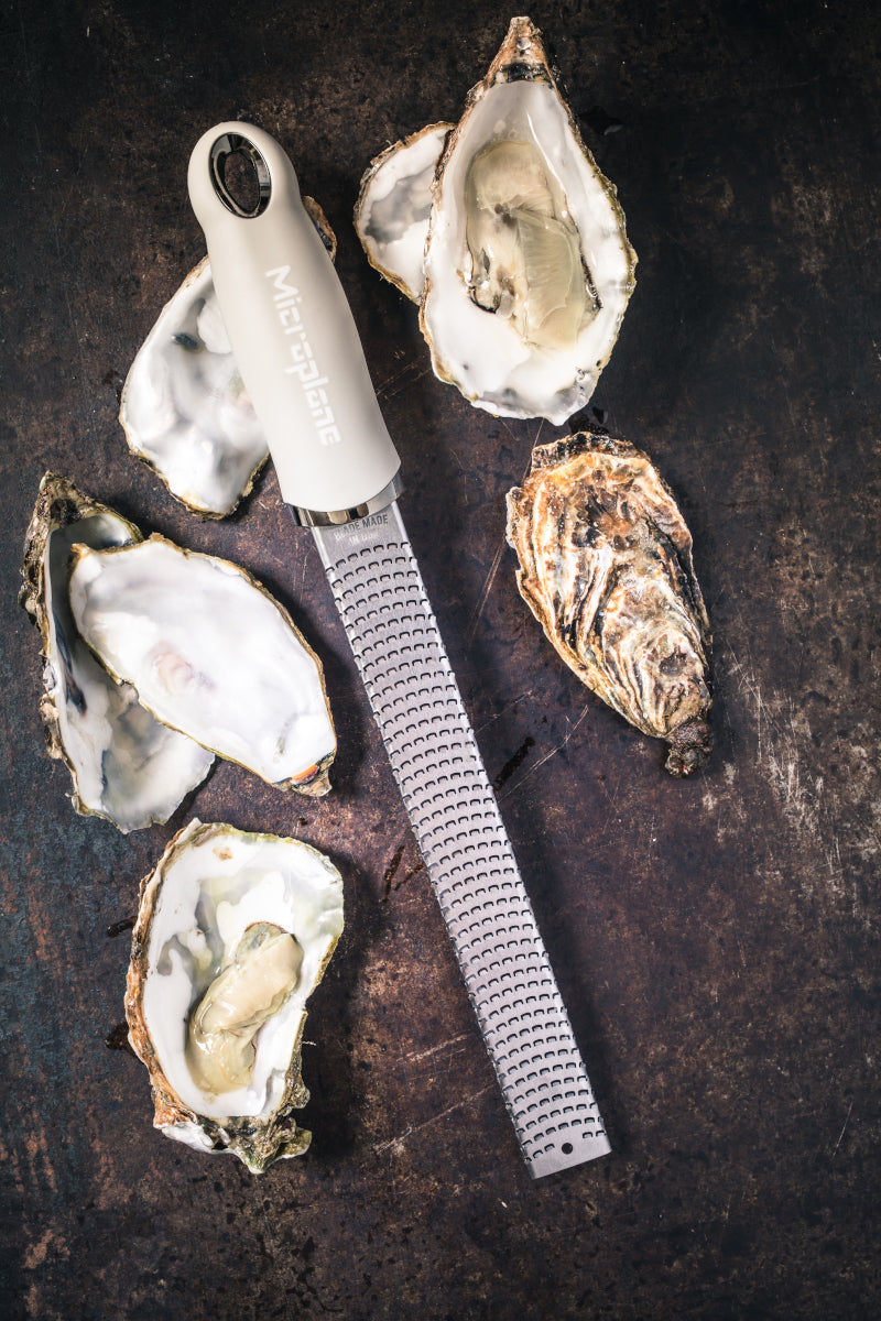 Microplane Premium Zester Reibe kaschmir beige Lifestyle 1