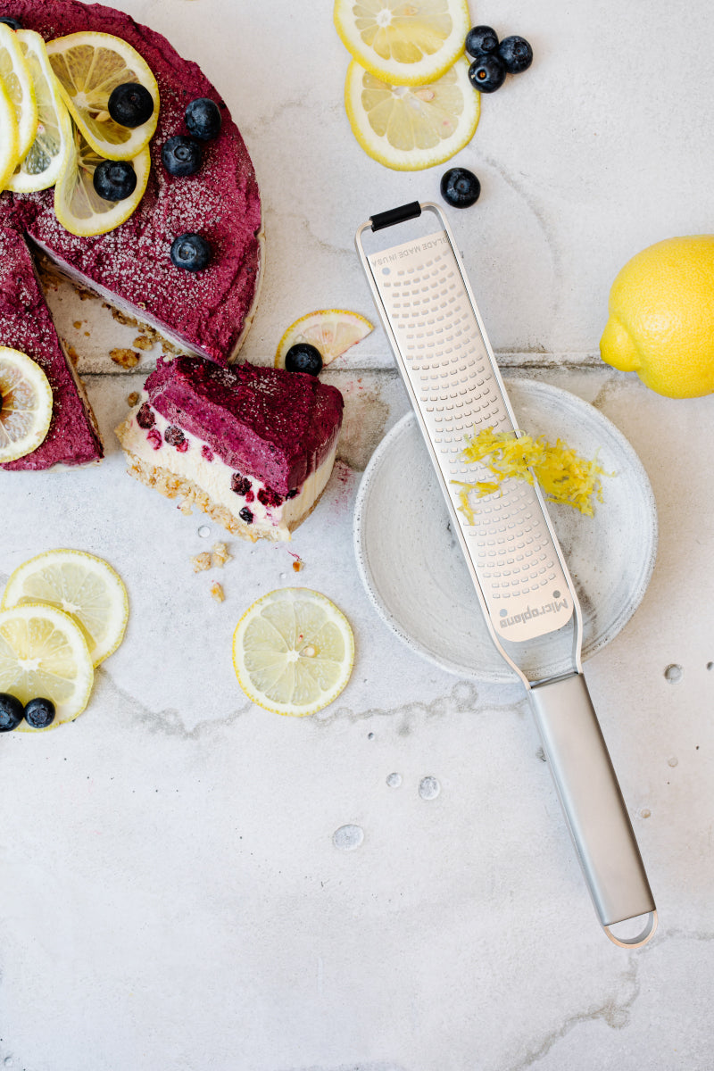 Microplane Professional Edelstahl Zester Reibe 30cm Lifestyle 2