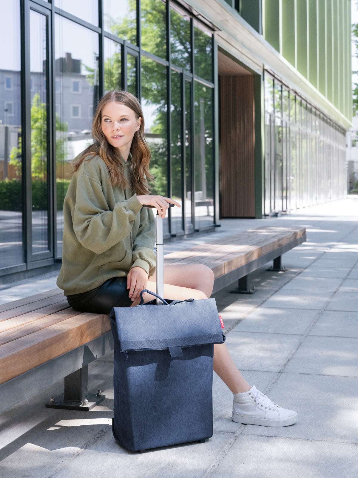 reisenthel trolley M twist navy Lifestyle 1