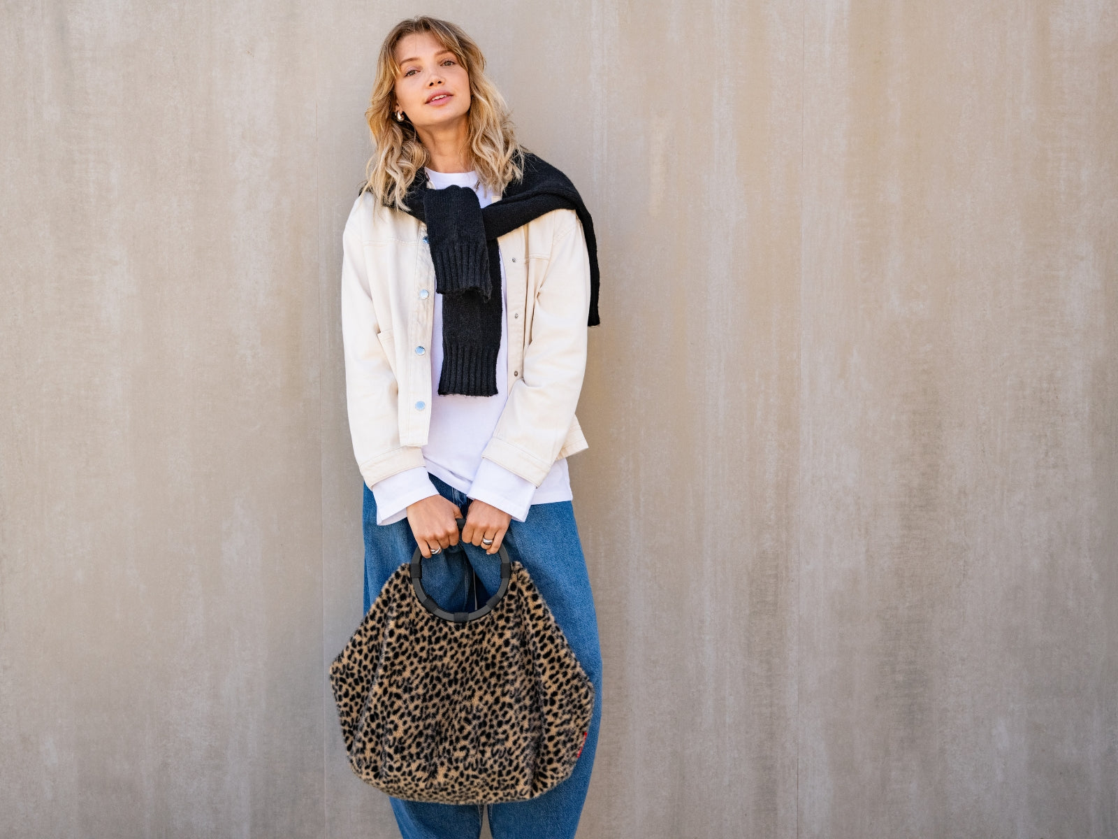 reisenthel loopbag hobo leo fake fur - Produktbild 7