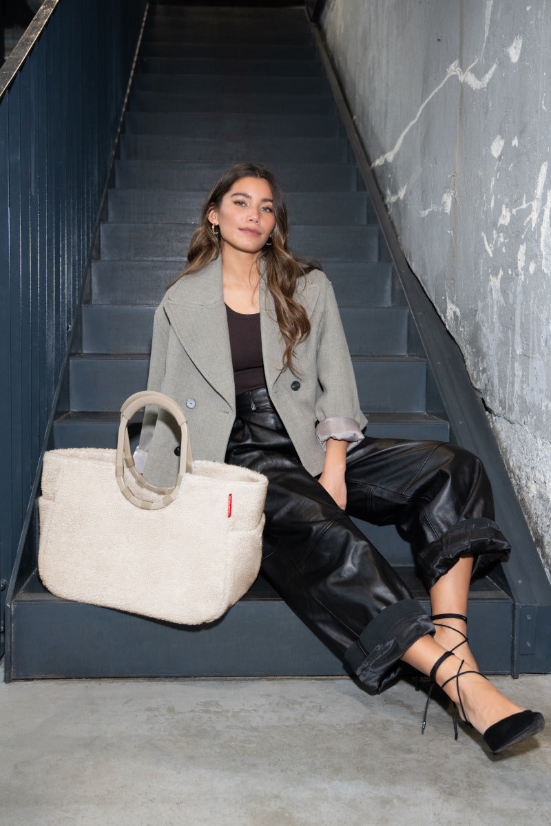 reisenthel loopshopper L teddy sand Lifestyle 7