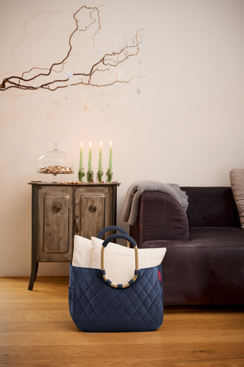 reisenthel loopshopper L frame rhombus midnight gold Lifestyle 1