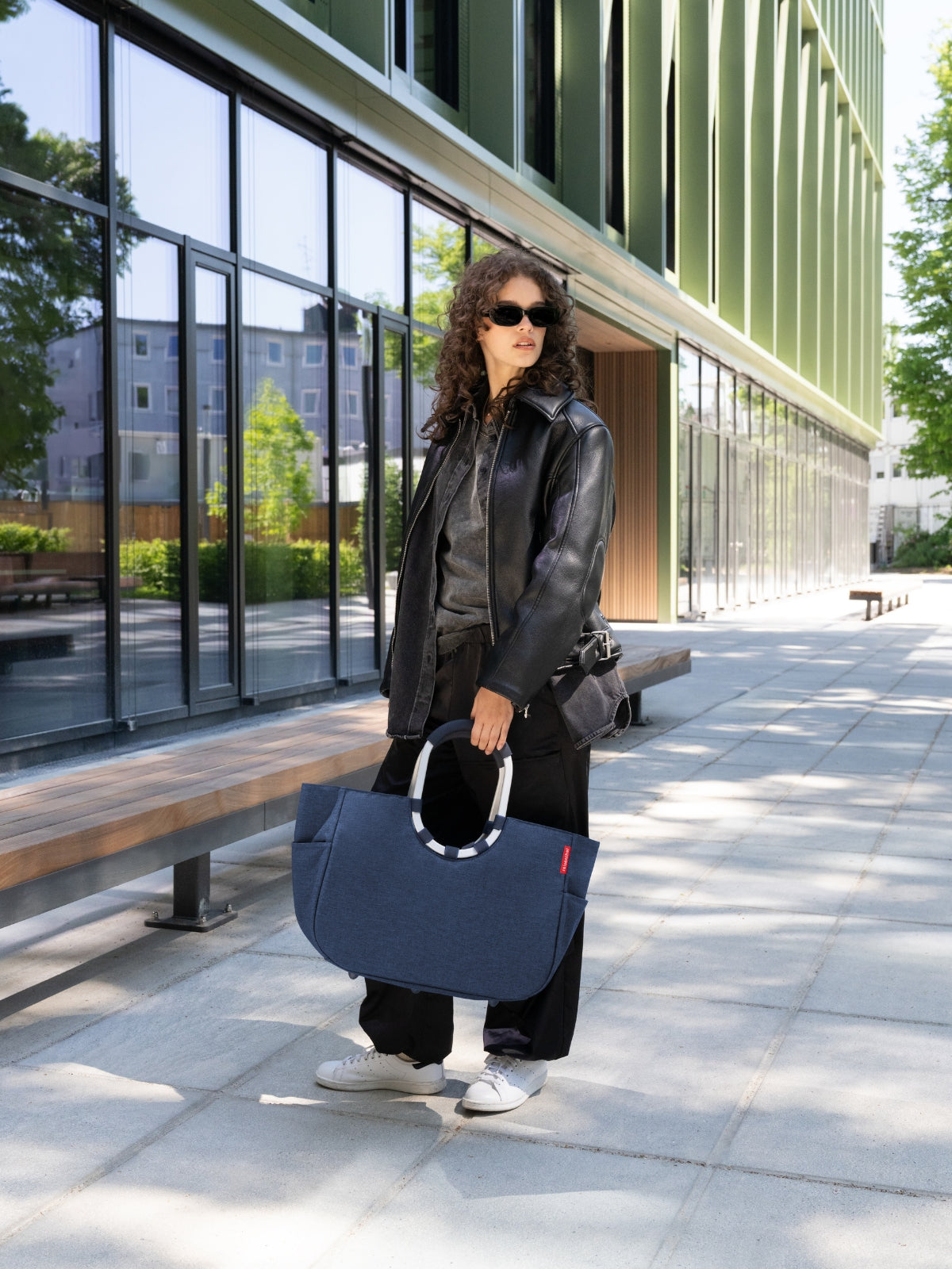 reisenthel loopshopper L twist navy Lifestyle 3