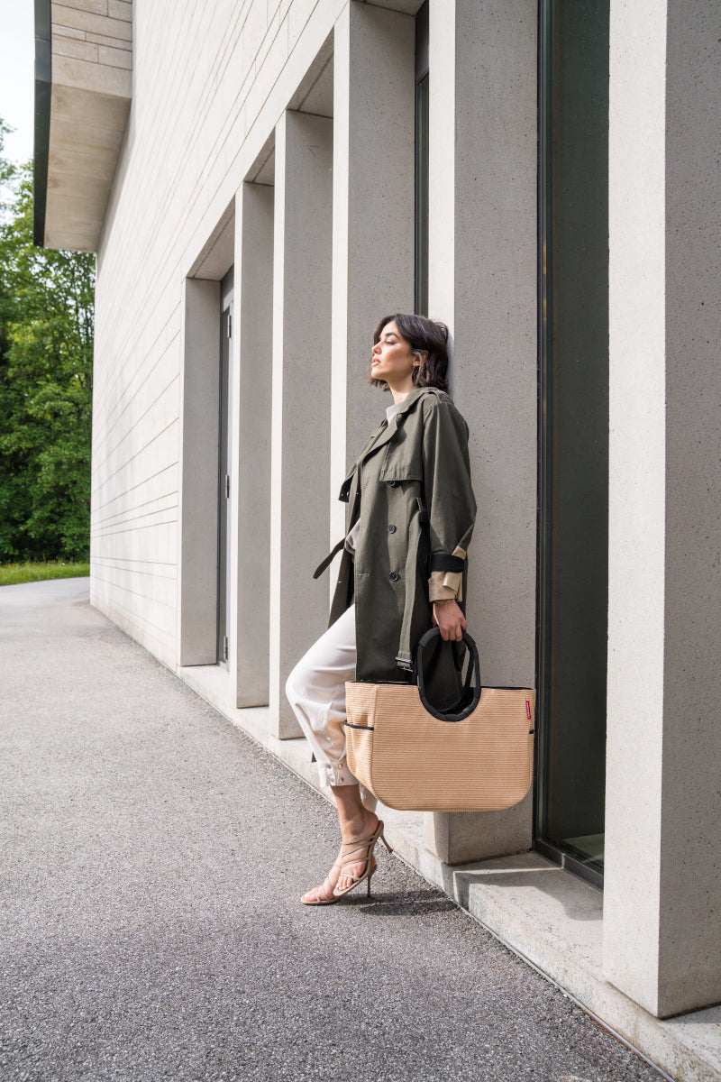 reisenthel loopshopper L frame raffia black Lifestyle 3