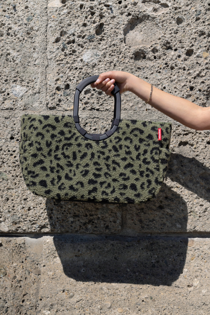 reisenthel loopshopper M teddy leo olive Lifestyle 4