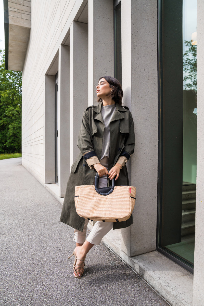 reisenthel loopshopper M frame raffia black Lifestyle 1