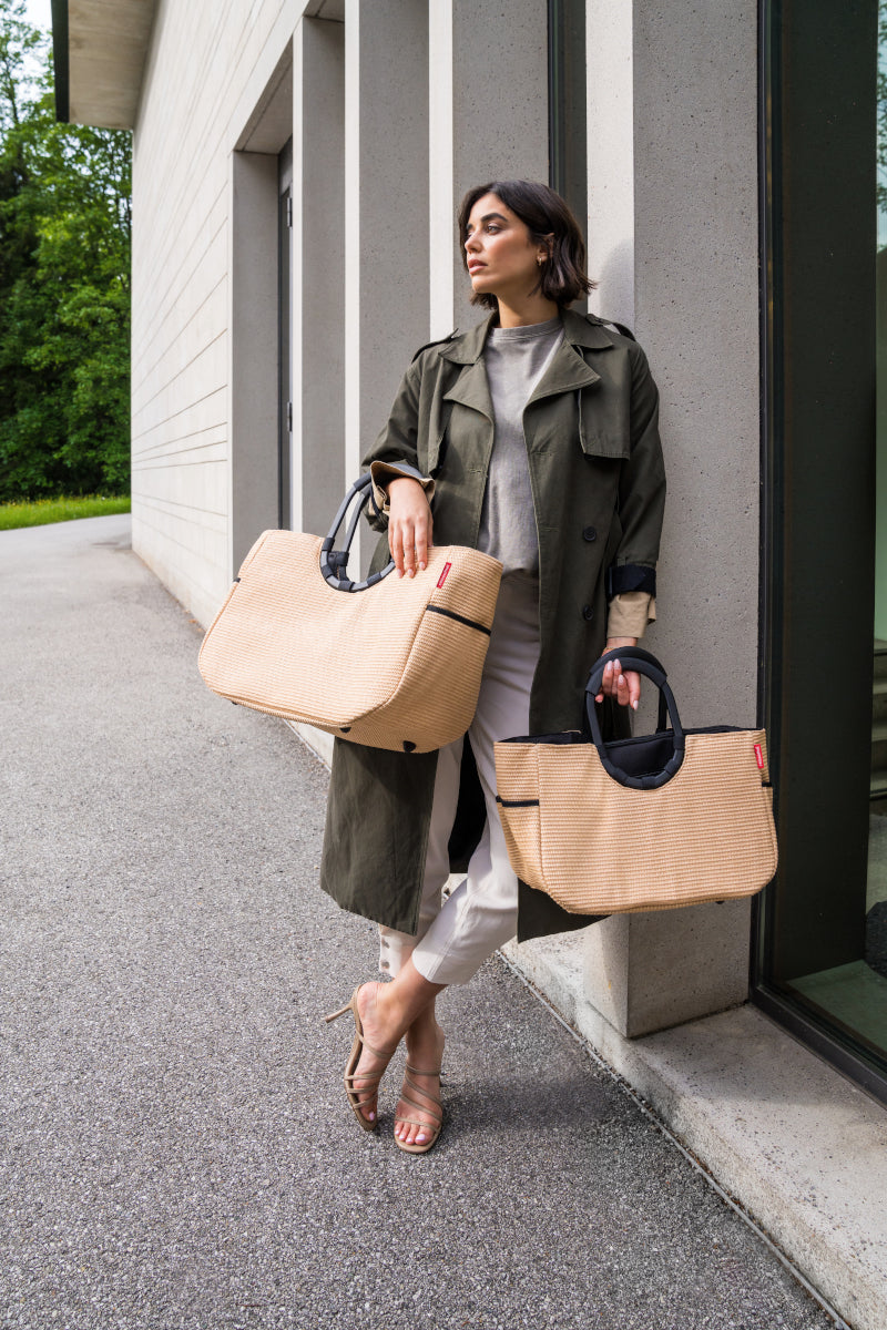 reisenthel loopshopper M frame raffia black Lifestyle 3