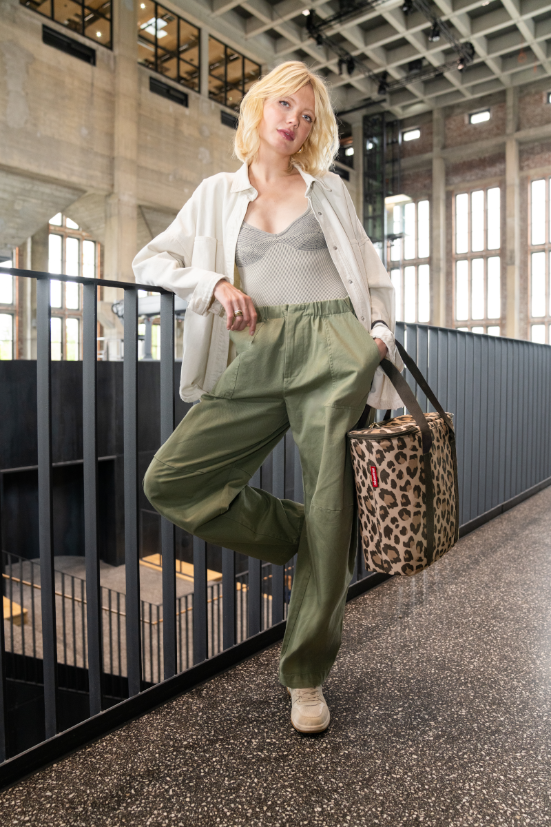 reisenthel thermoshopper leo macchiato Lifestyle 1