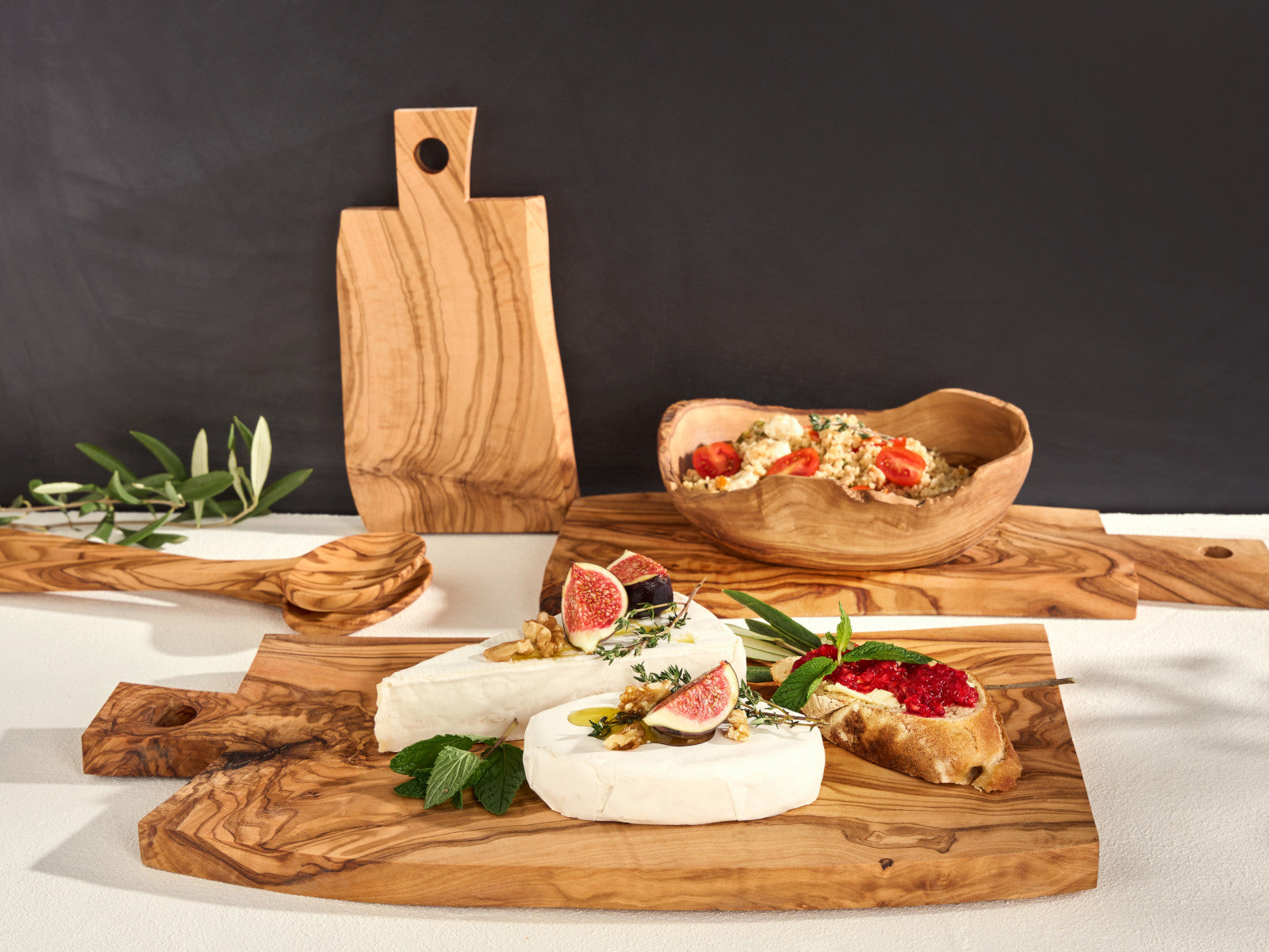 ASA Selection wood Salatbesteck Olivenholz 26x7cm Lifestyle3