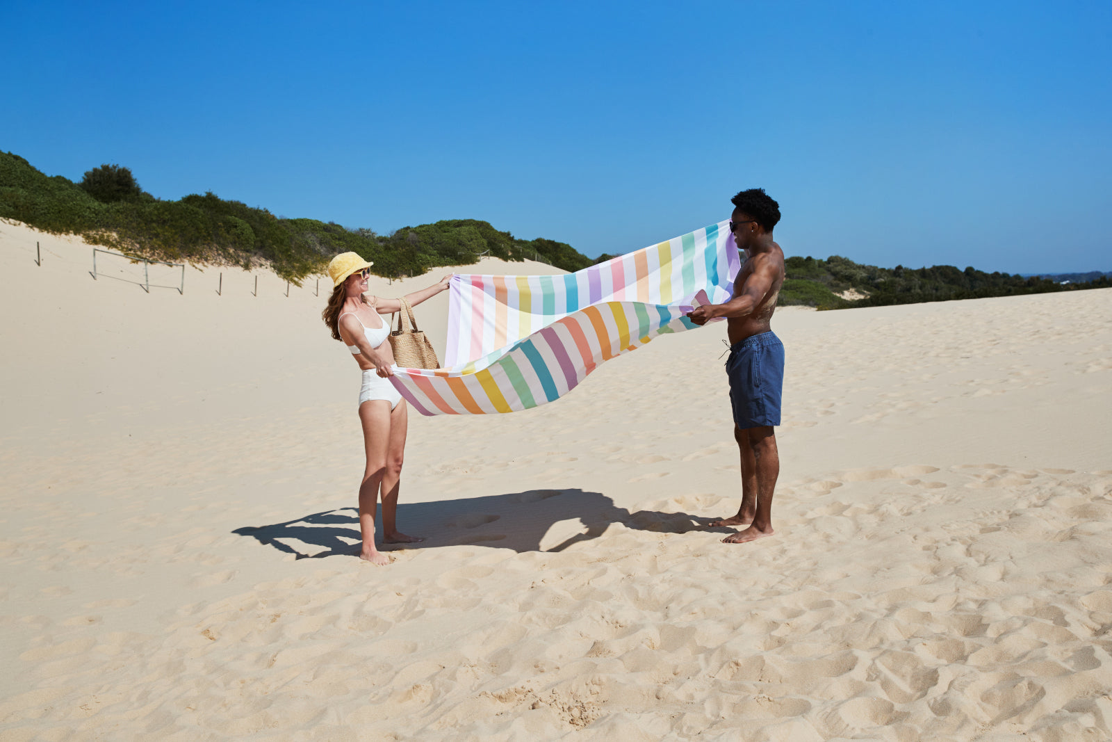 Dock & Bay Beach Towel XXL Unicorn Waves 180x200cm Lifestyle 2