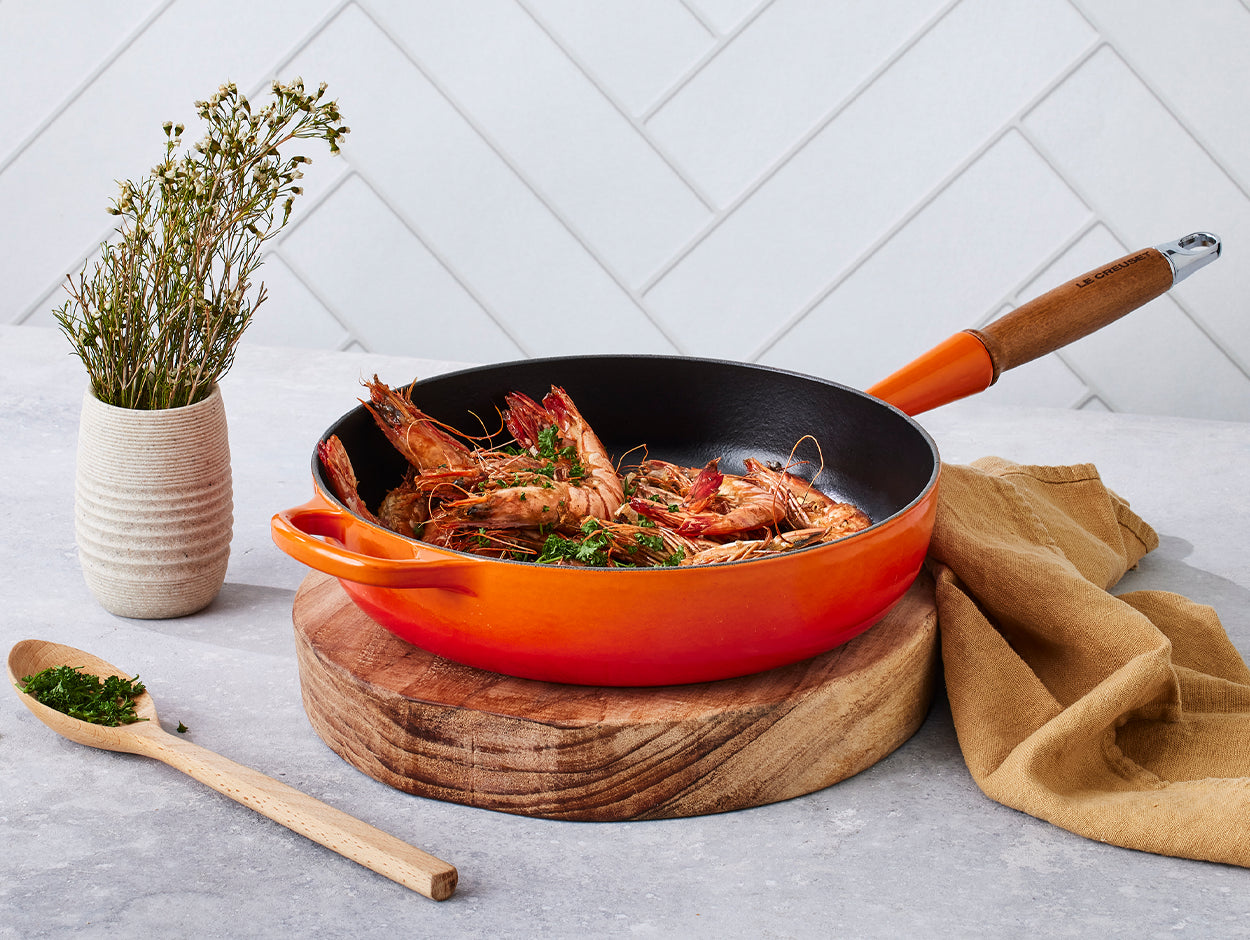 Le Creuset Sautépfanne Signature kirschrot 28cm Freisteller_6