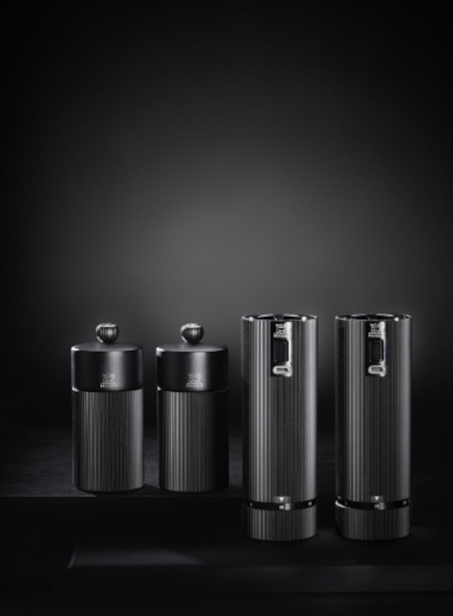 PEUGEOT LINE Duo Pfeffermühle/Salzmühle elektrisch u'Select Z schwarz 15 cm Set2 Lifestyle 1
