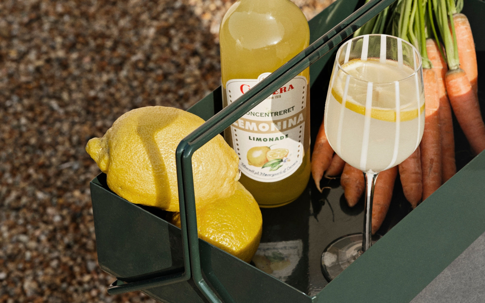 Broste Copenhagen Stripe Karaffe mit Deckel 0,80l