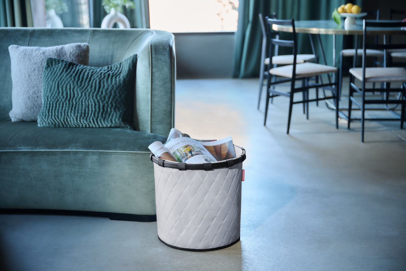reisenthel homebasket M frame rhombus light grey Lifestyle 1