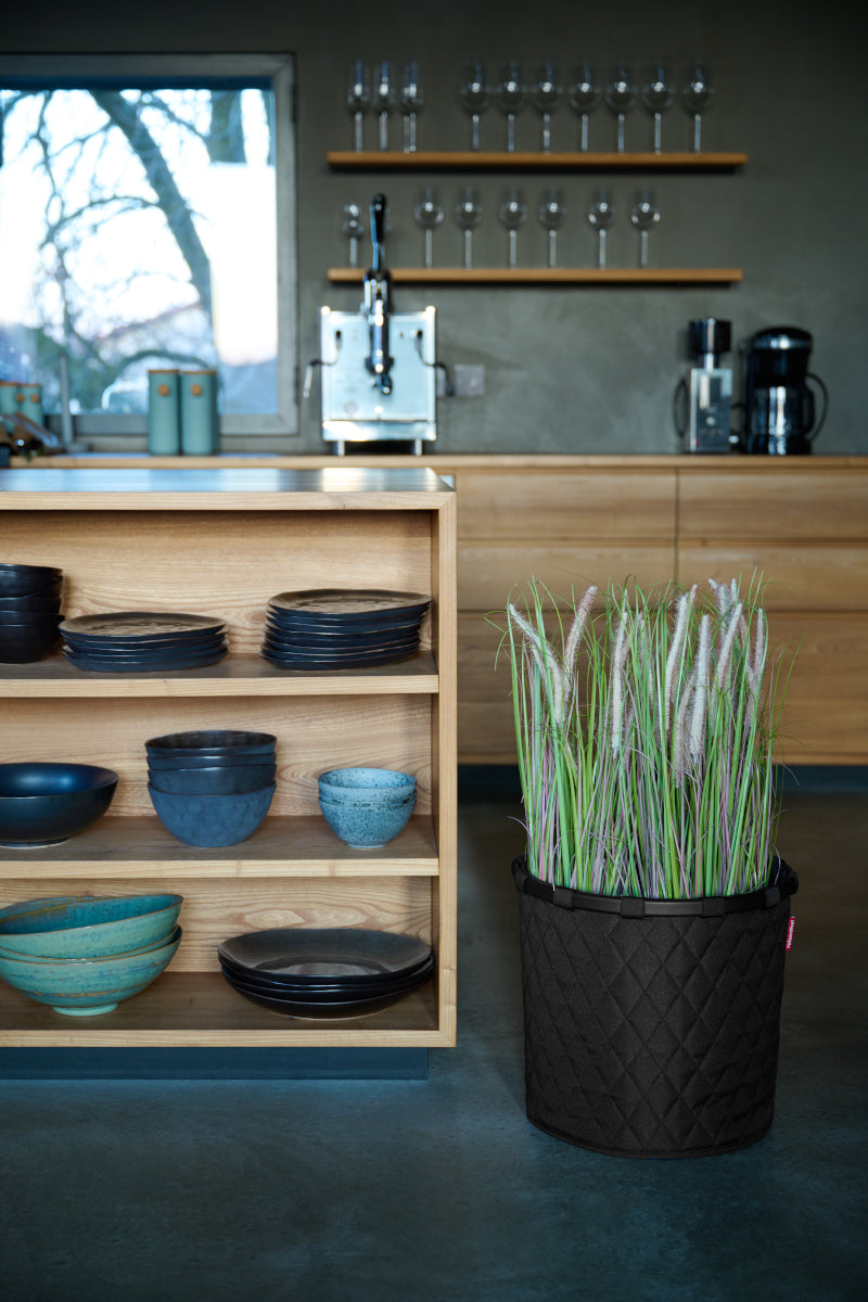 reisenthel homebasket M frame rhombus black Lifestyle 4