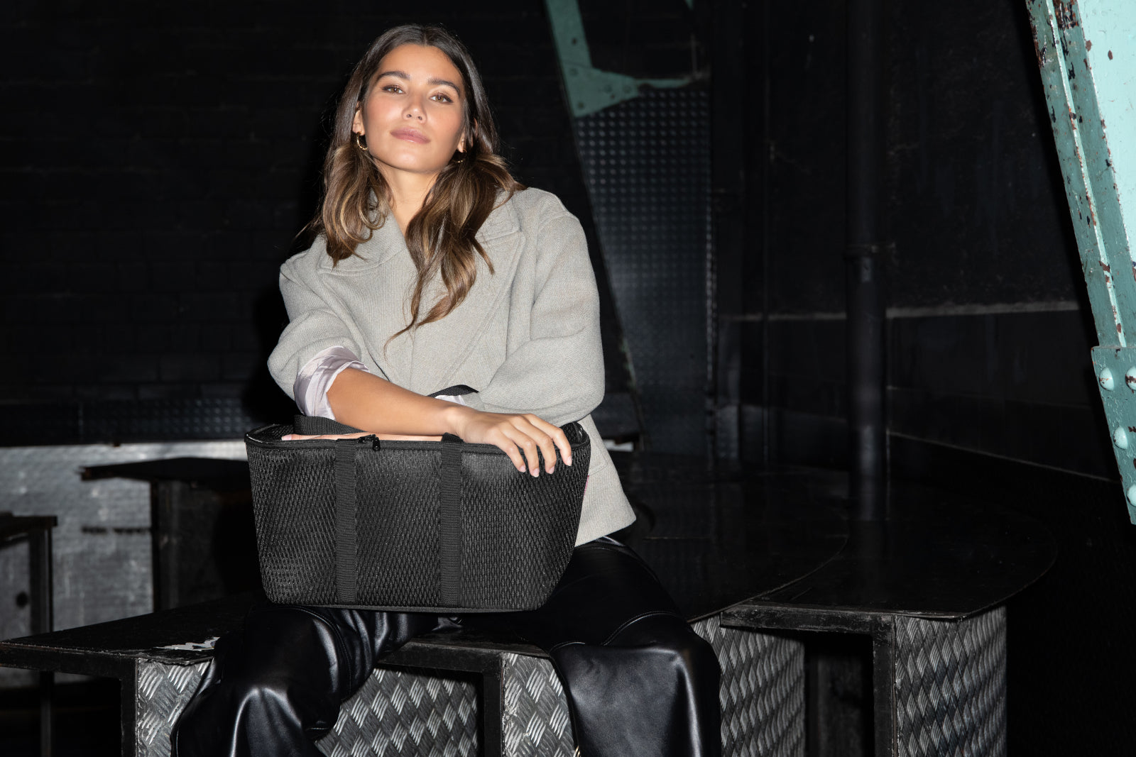 reisenthel coolerbag mesh black Lifestyle 2