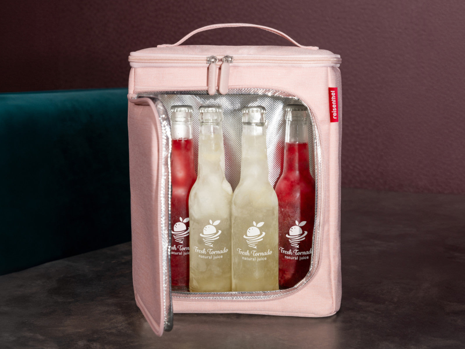 reisenthel coolerbox twist blush Lifestyle 2