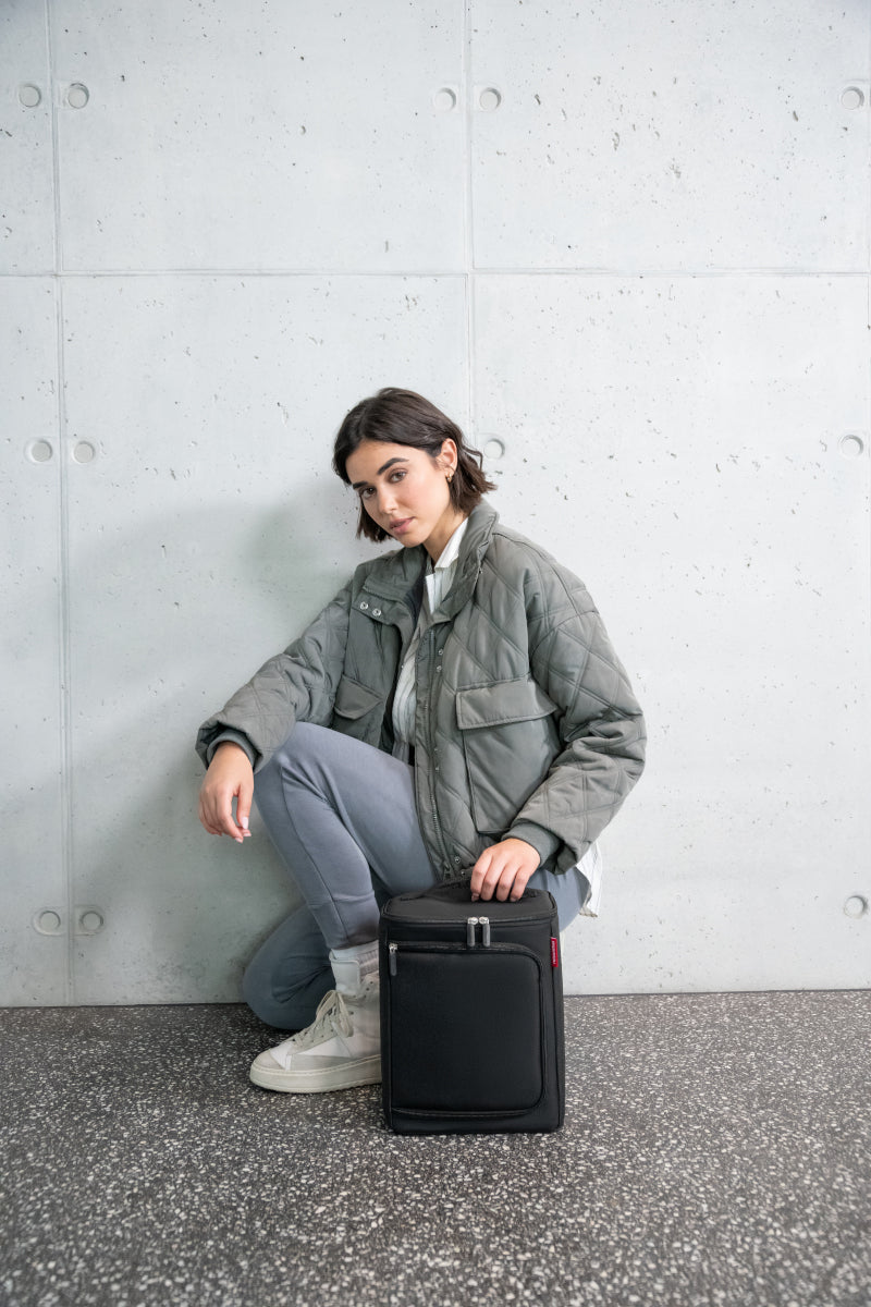 reisenthel coolerbox black Lifestyle 1