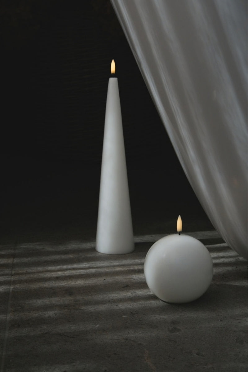 UYUNI LIGHTNING LED-Kerze Smooth nordic white 21,5cm - Produktbild 2