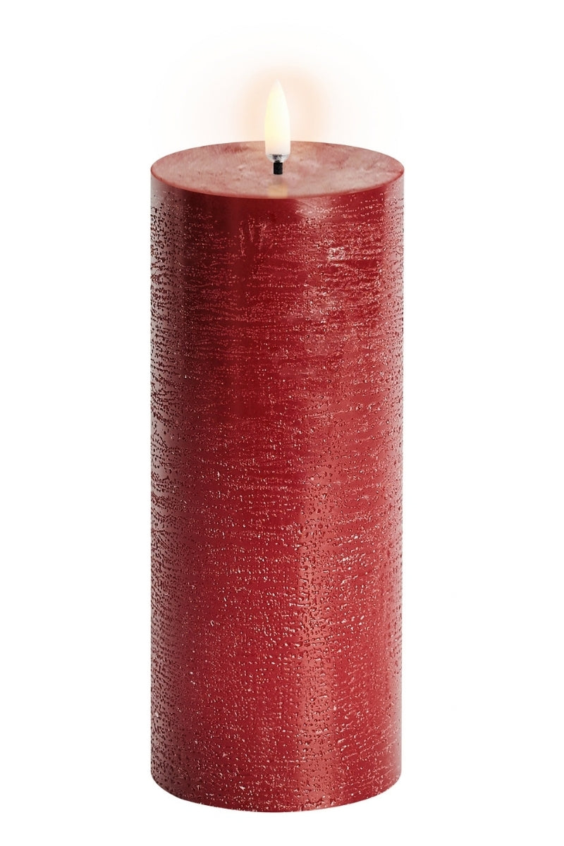 UYUNI LIGHTNING Pillar LED-Kerze Rustic carmine red 20cm - Produktbild 1