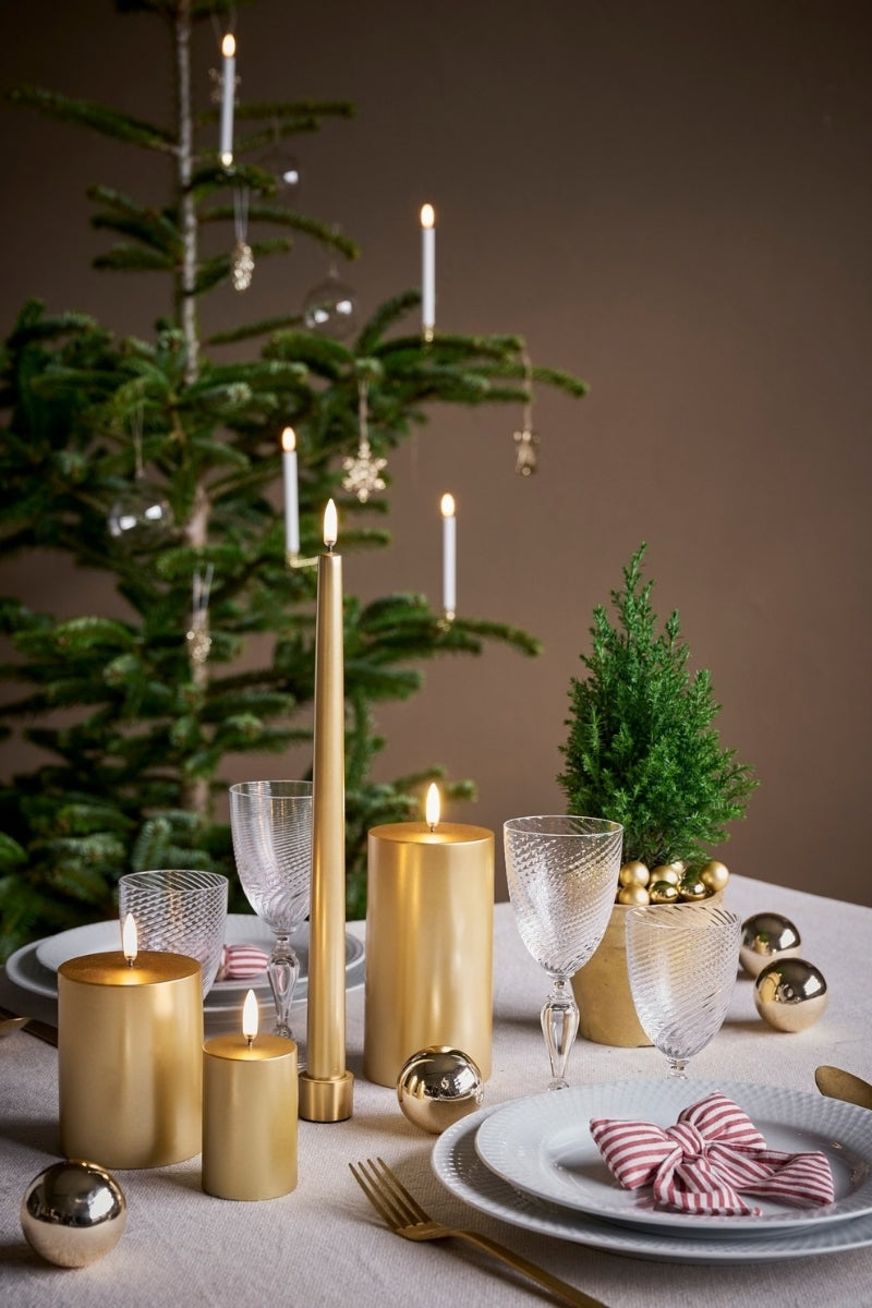 UYUNI LIGHTNING Pillar LED-Kerze Smooth gold finish 15cm - Produktbild 5