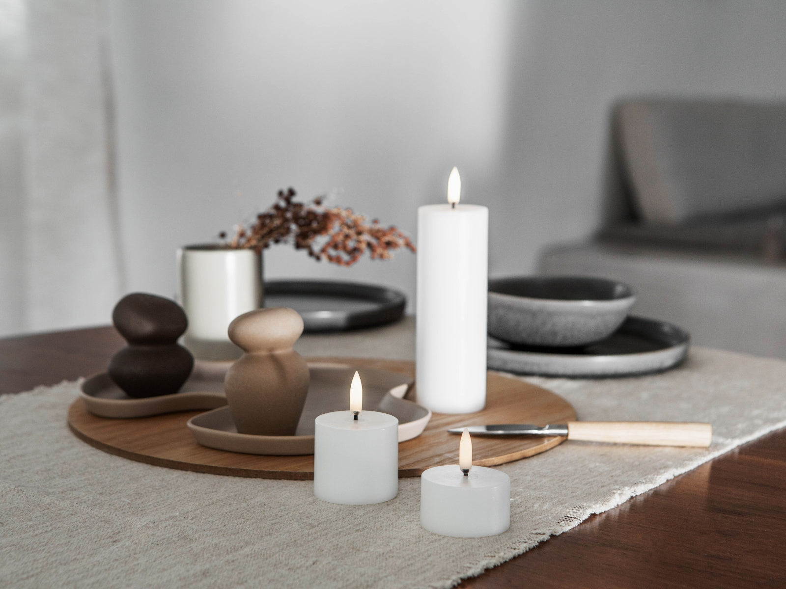 UYUNI LIGHTING Pillar LED-Kerze Smooth nordic white 5x2,8cm - Produktbild 2