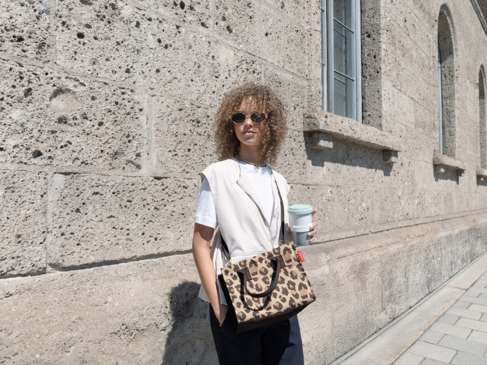 reisenthel daily shopper XS leo macchiato Lifestyle 1