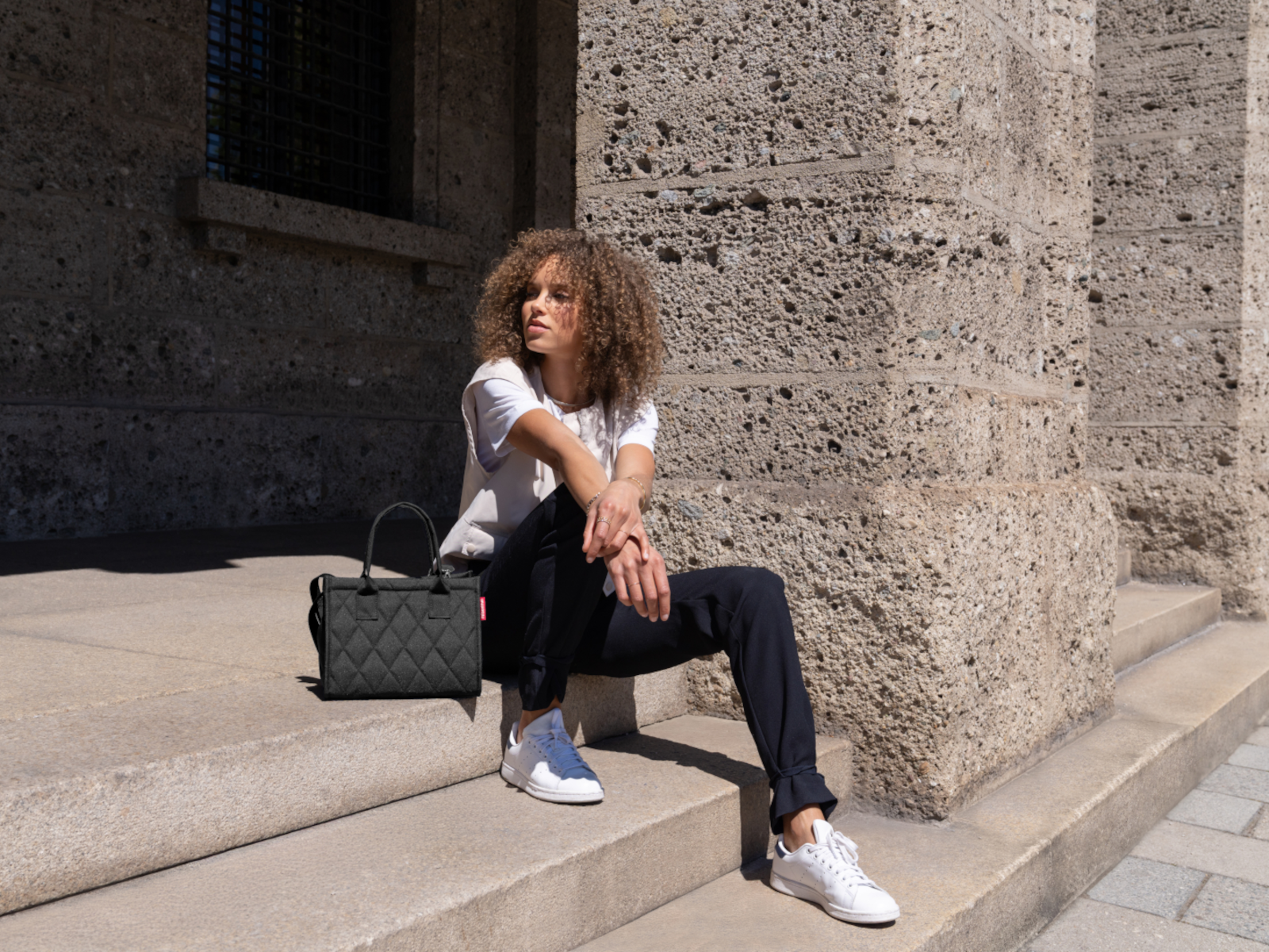 reisenthel daily shopper XS rhombus black Lifestyle 2