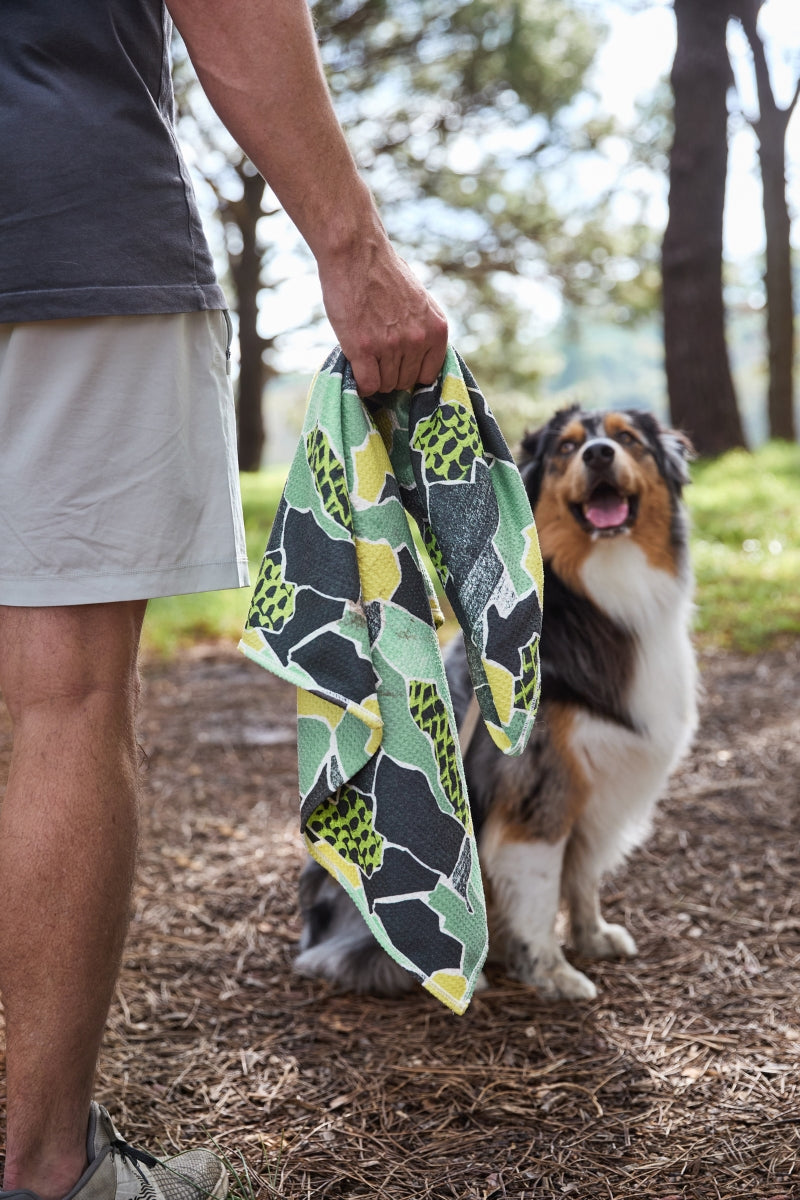 Dock & Bay Hundehandtuch L Undercover Walkies 120x70cm - Produktbild 13