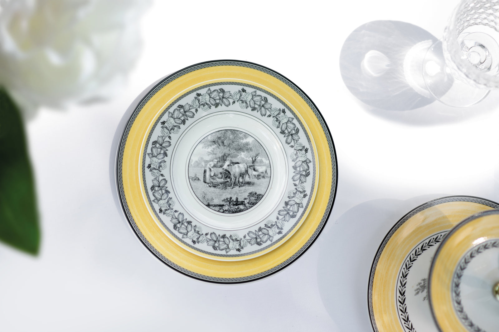 Villeroy & Boch Audun Fleur Brotteller 16 cm Lifestyle 1