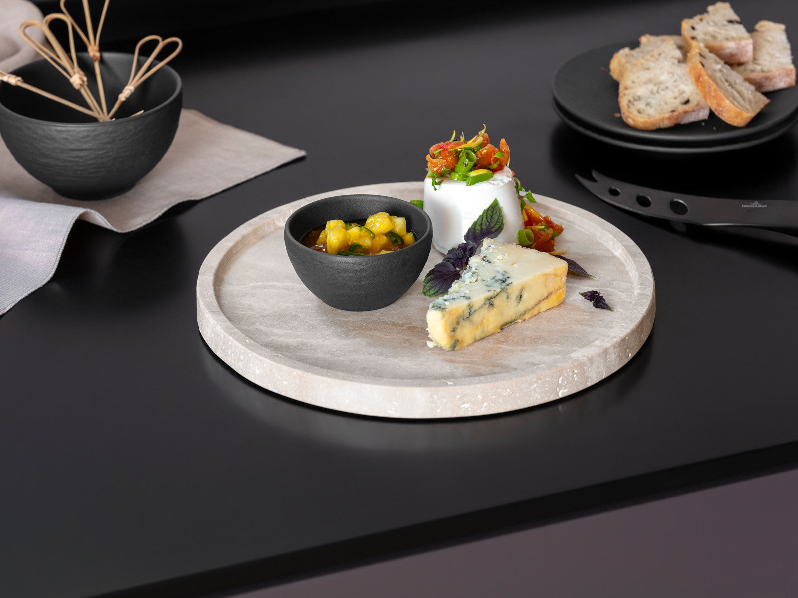 Villeroy & Boch Manufacture Travertine Servierteller 24,5cm Lifestyle 2