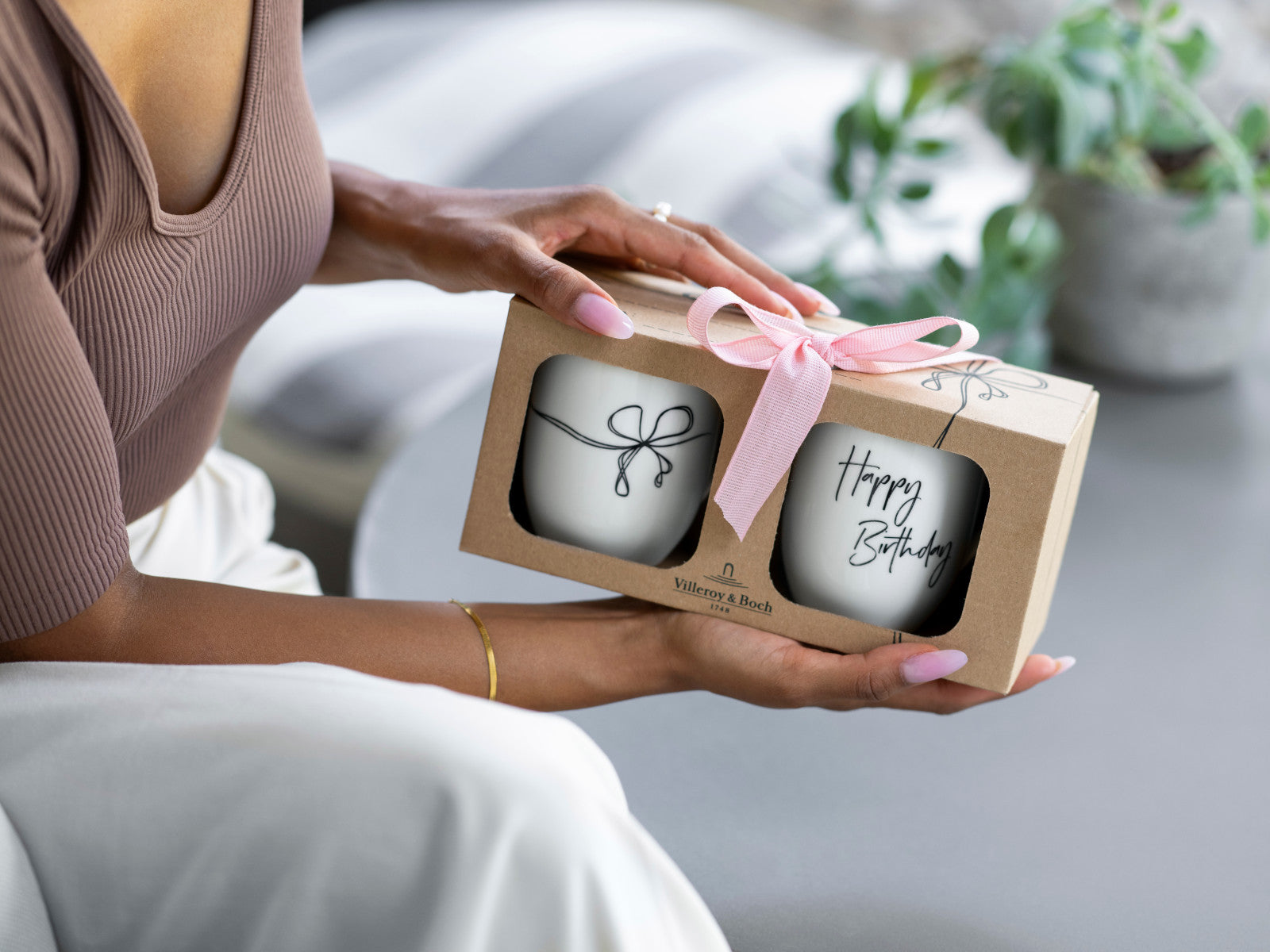 Villeroy & Boch Statement Henkelbecher Happy Birthday 0,29l Set 2tlg Lifestyle 2
