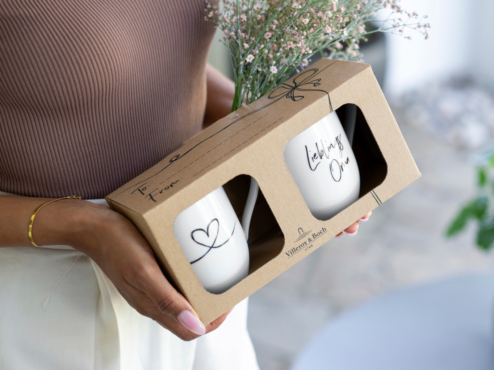 Villeroy & Boch Statement  Henkelbecher Lieblingsoma 0,29l Set 2tlg Lifestyle 2