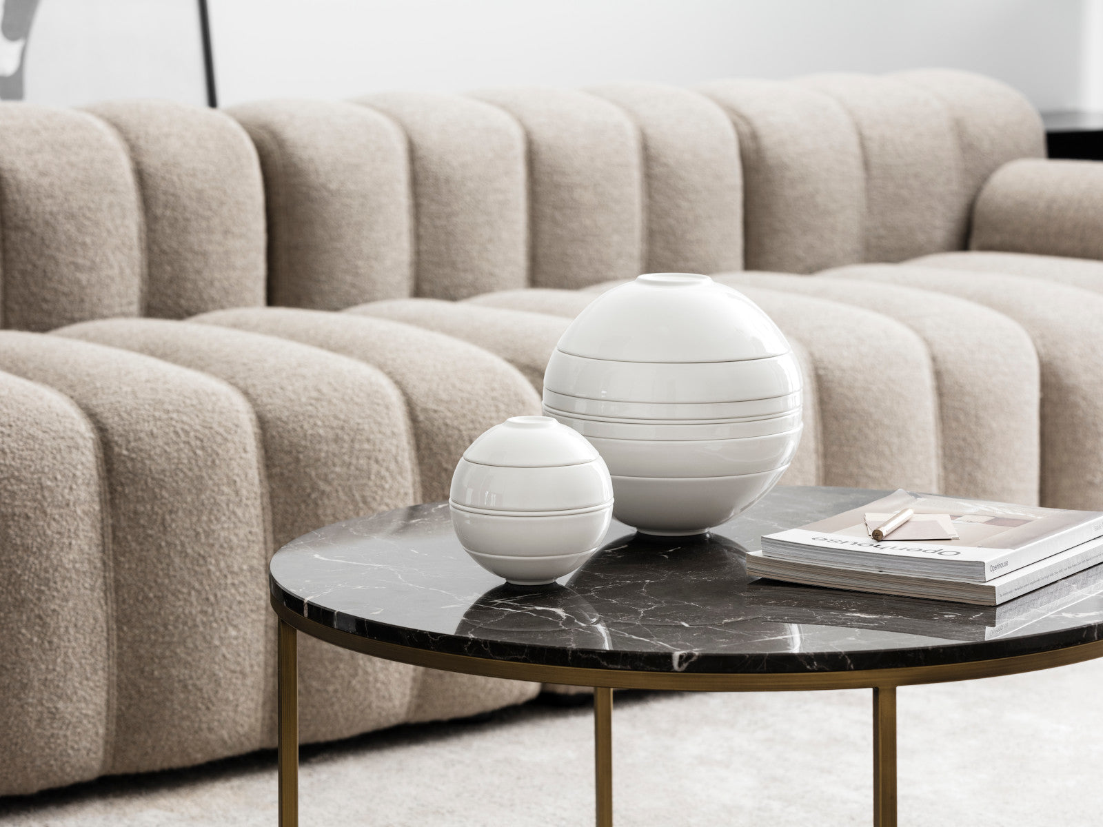 Villeroy & Boch Iconic La petite Boule white Ø14cm Lifestyle3