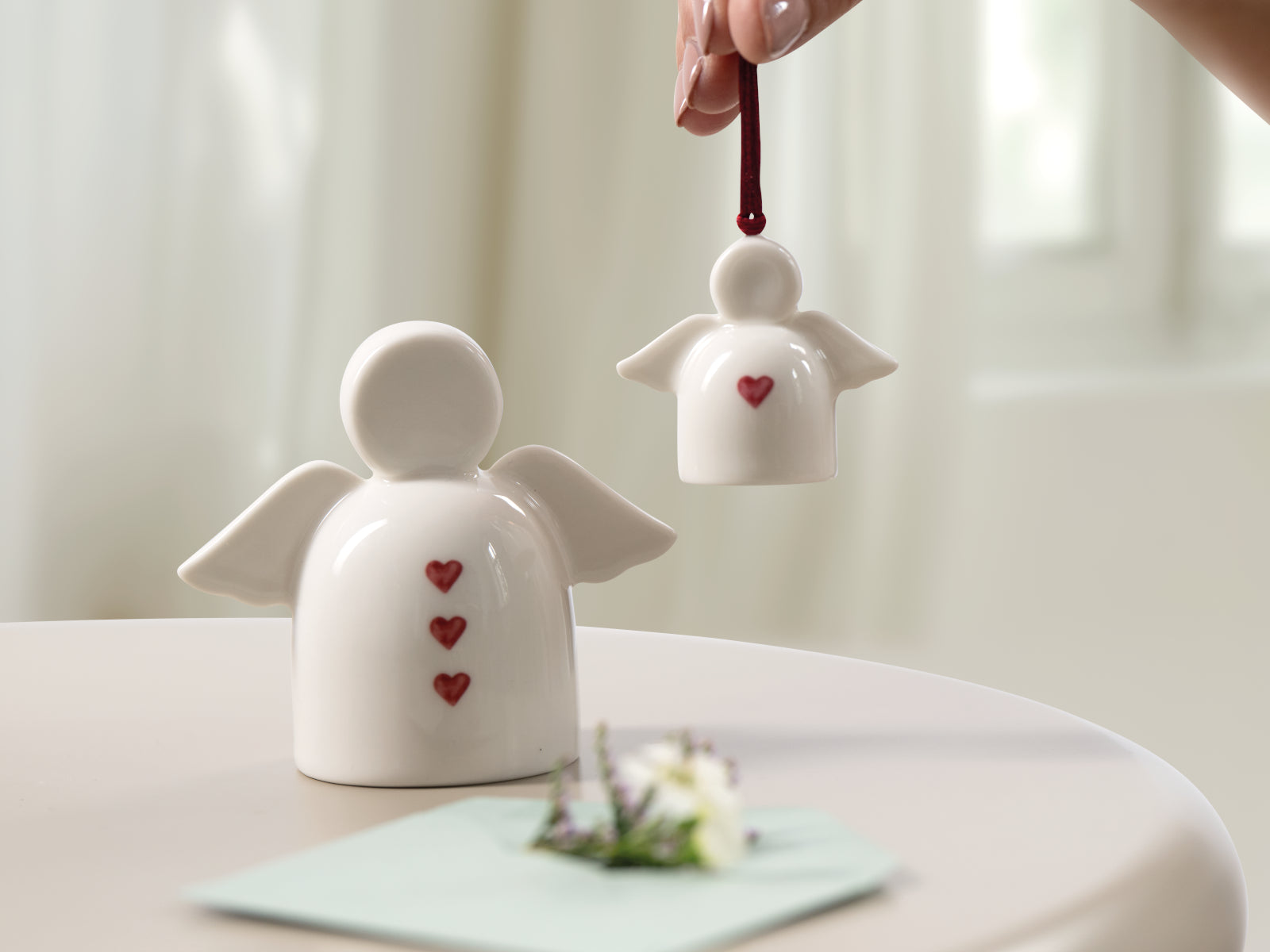 like. by Villeroy & Boch With Love Schutzengel Ornament Sending Love 4,5cm - Produktbild 3