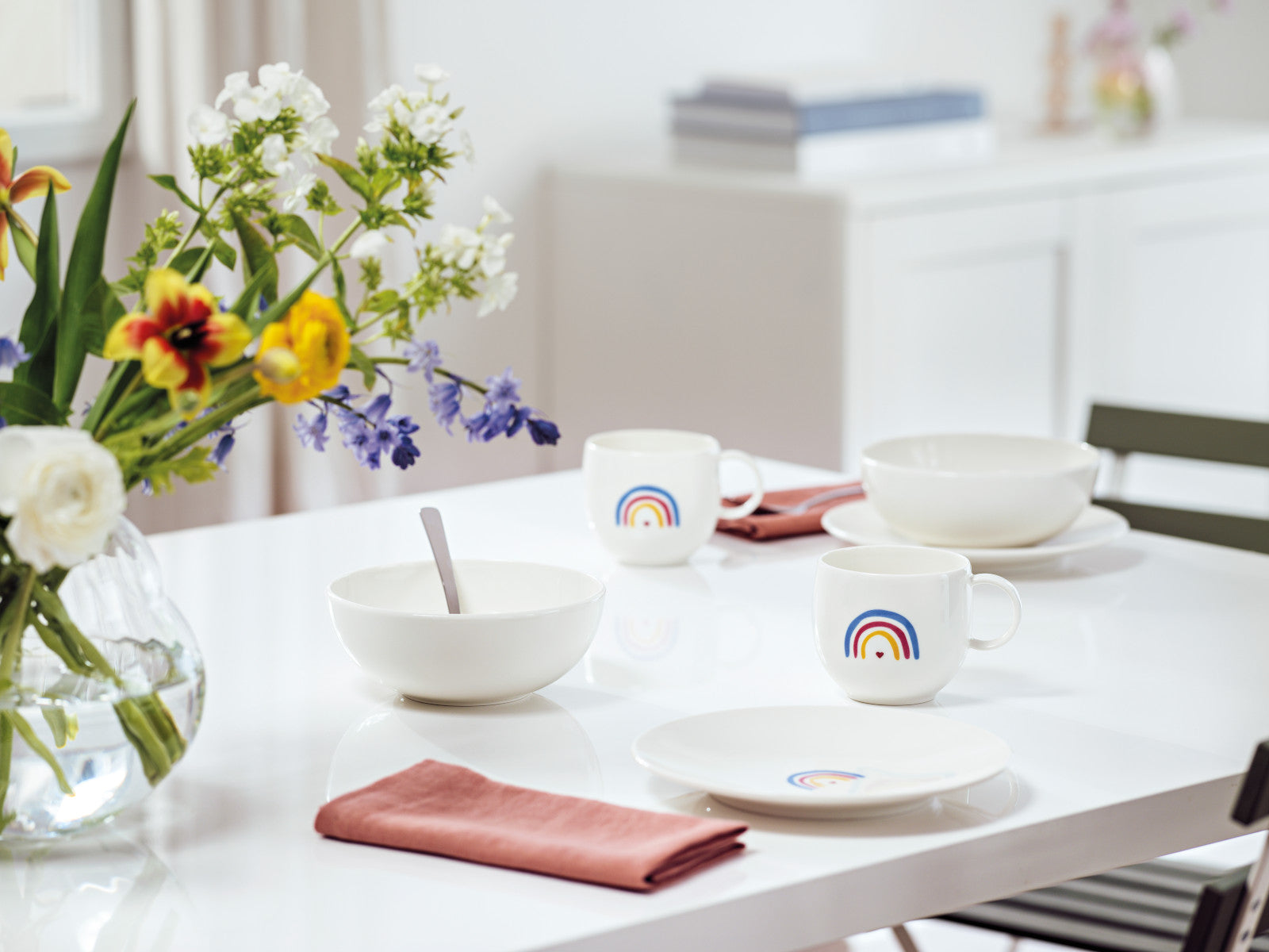 Villeroy & Boch With Love Henkelbecher Be Happy 0,29l Lifestyle 2