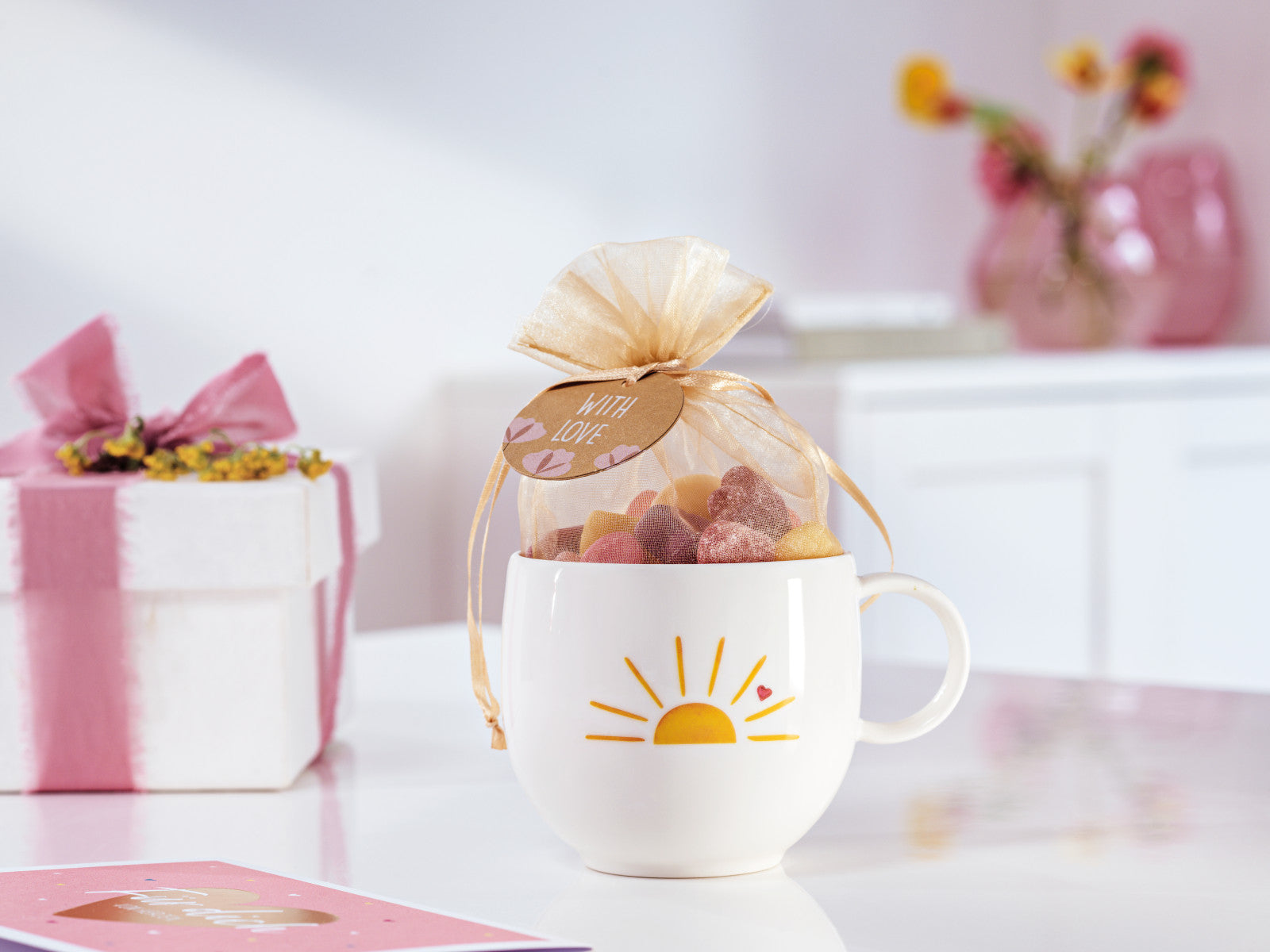 Villeroy & Boch With Love Henkelbecher Hello Sunshine 0,29l Lifestyle 1