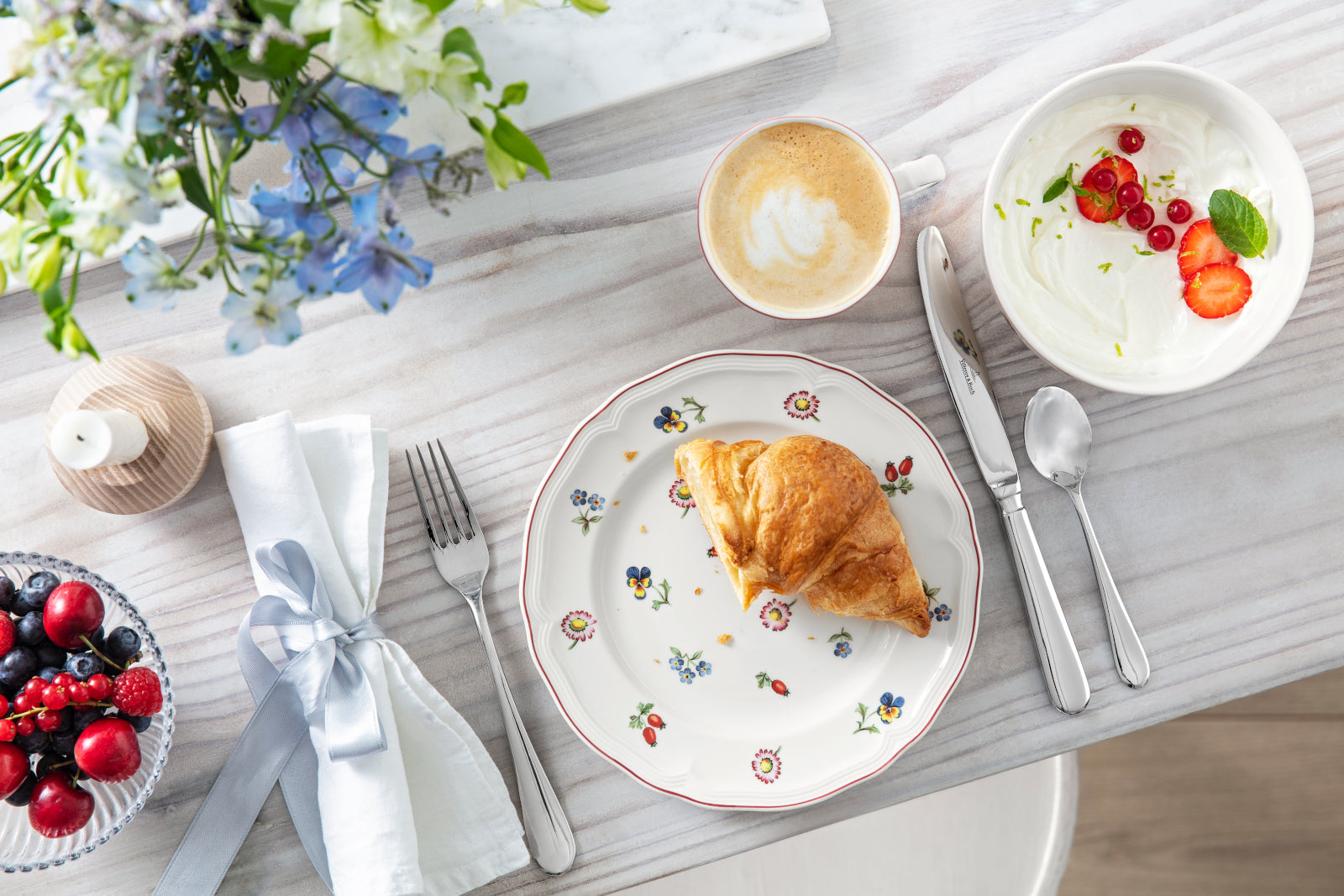 Villeroy & Boch Petite Fleur Becher mit Henkel 0,3 l Lifestyle 3