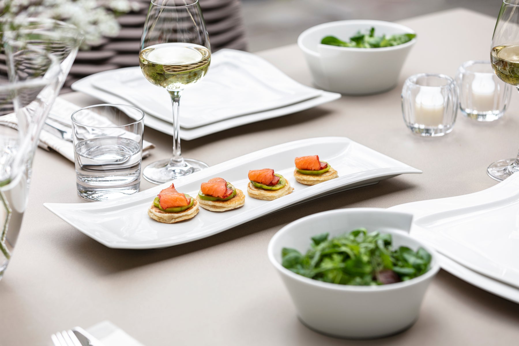 Villeroy & Boch New Wave Antipastiteller 42 x 15 cm Lifestyle 3