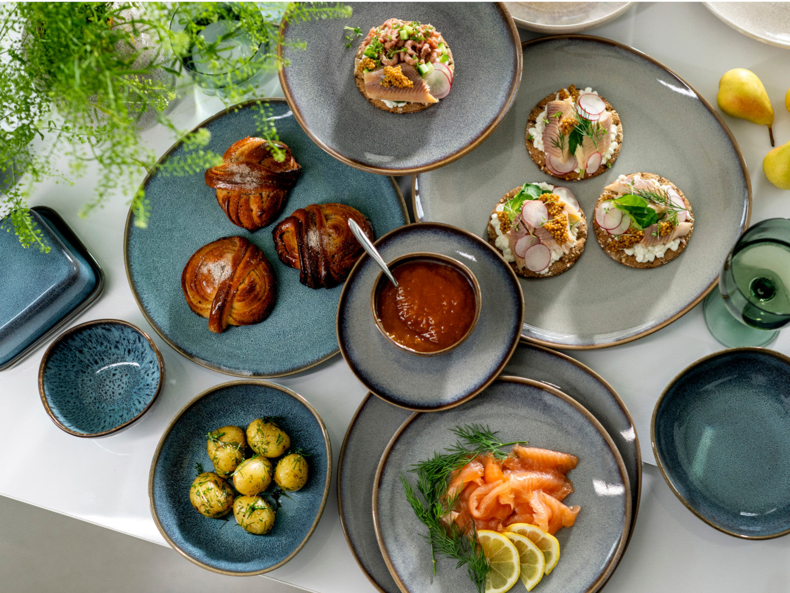 like Villeroy & Boch Lave glace Reisbol blau 7,5cm Lifestyle 3