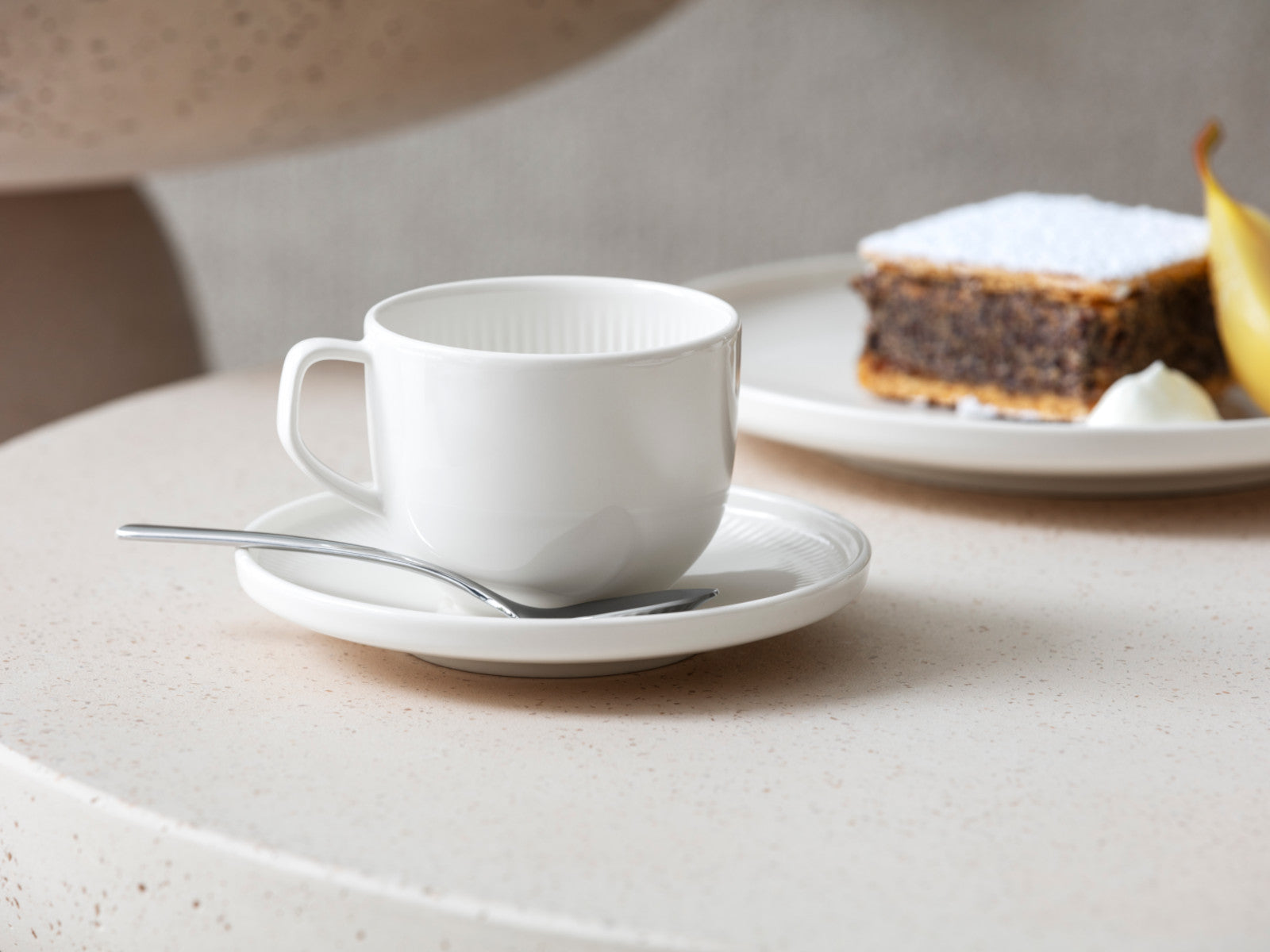 Villeroy & Boch Afina Kaffeetasse mit Untertasse weiß 2tlg Lifestyle1