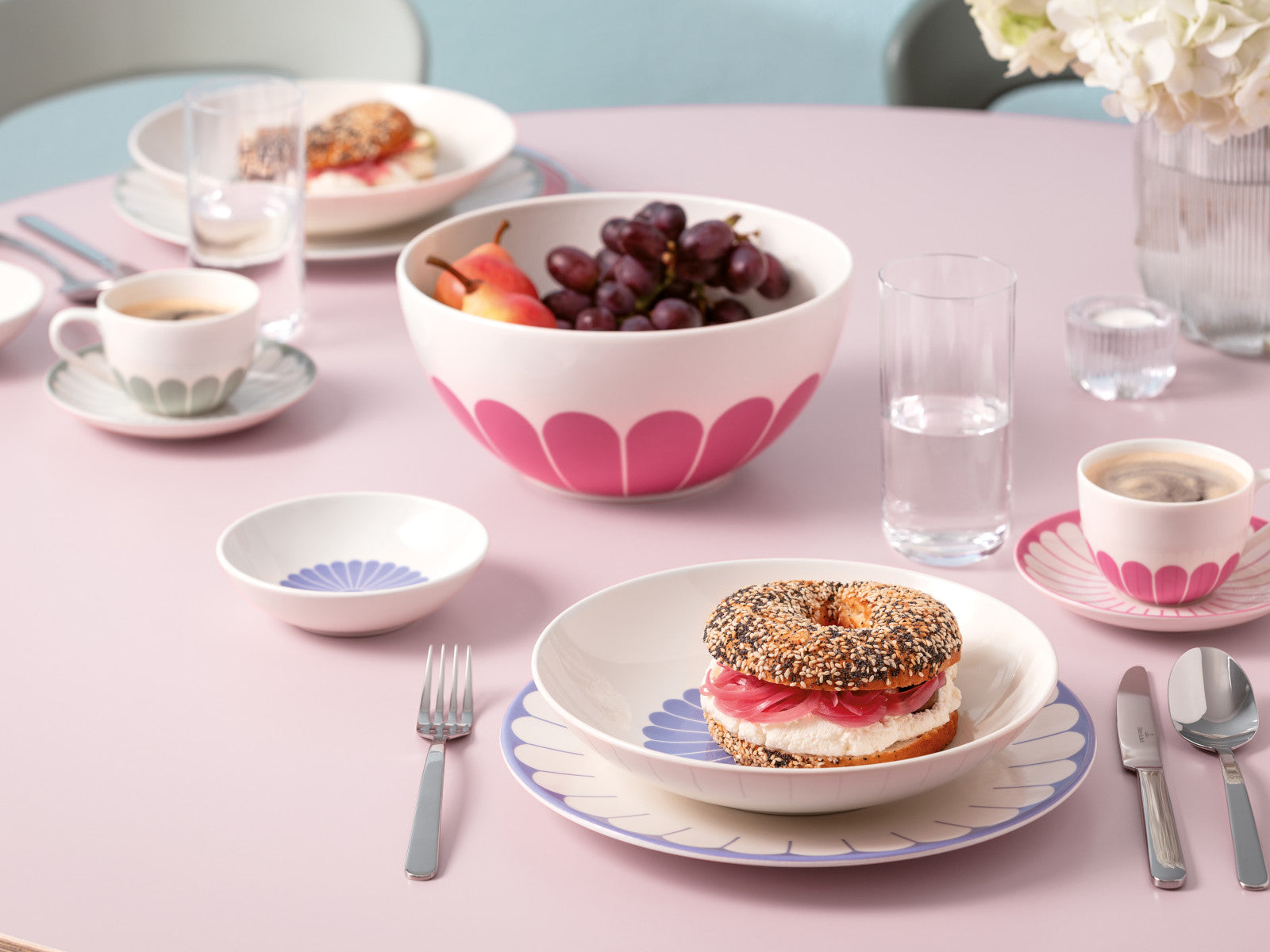 Villeroy & Boch Fleur cassis Kaffee-Untertasse 15cm Lifestyle 1