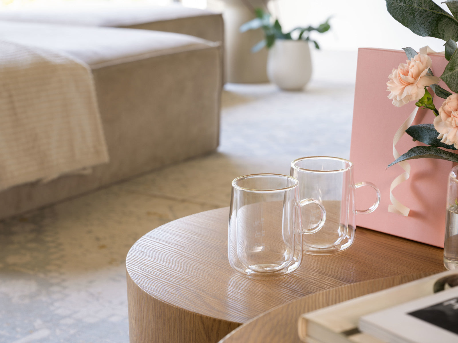 Villeroy & Boch Artesano Hot&Cold Beverages Latte-Glas 0,25l Set 2tlg Lifestyle 1