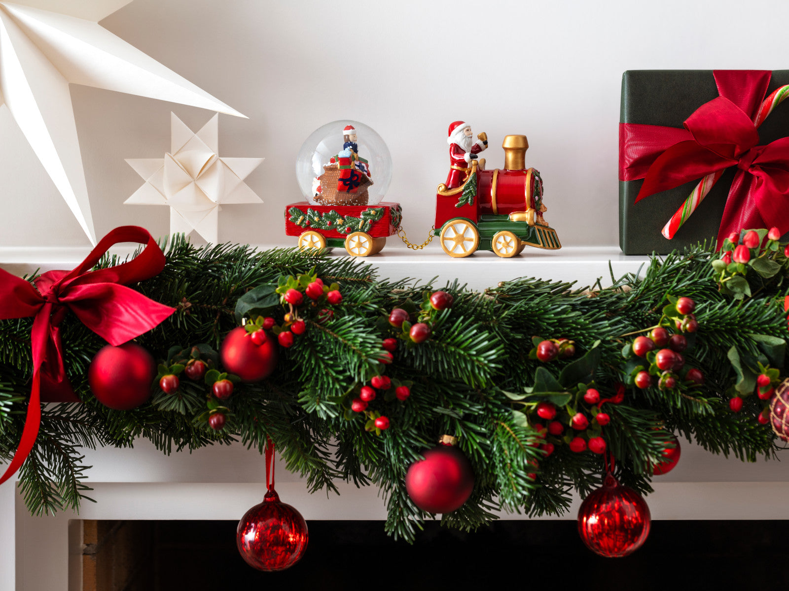 Villeroy & Boch Christmas Toys Schneekugelzug 22x8,5x12,5cm Lifestyle