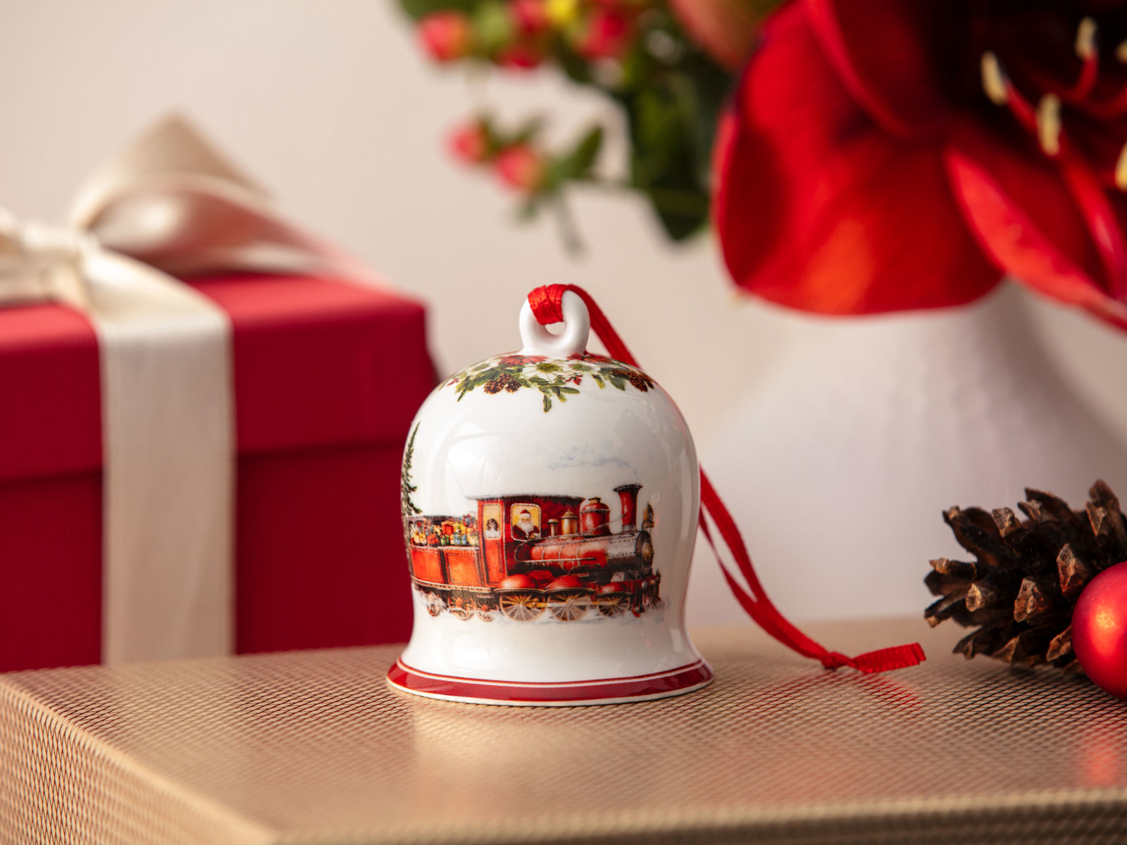 Villeroy & Boch Annual Christmas Edition Jahres-Glocke 2025 Lifestyle 1