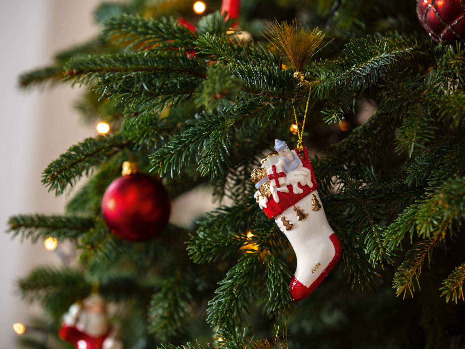 Villeroy & Boch Christmas Classics Ornament Nikolausstiefel 13cm Lifestyle1