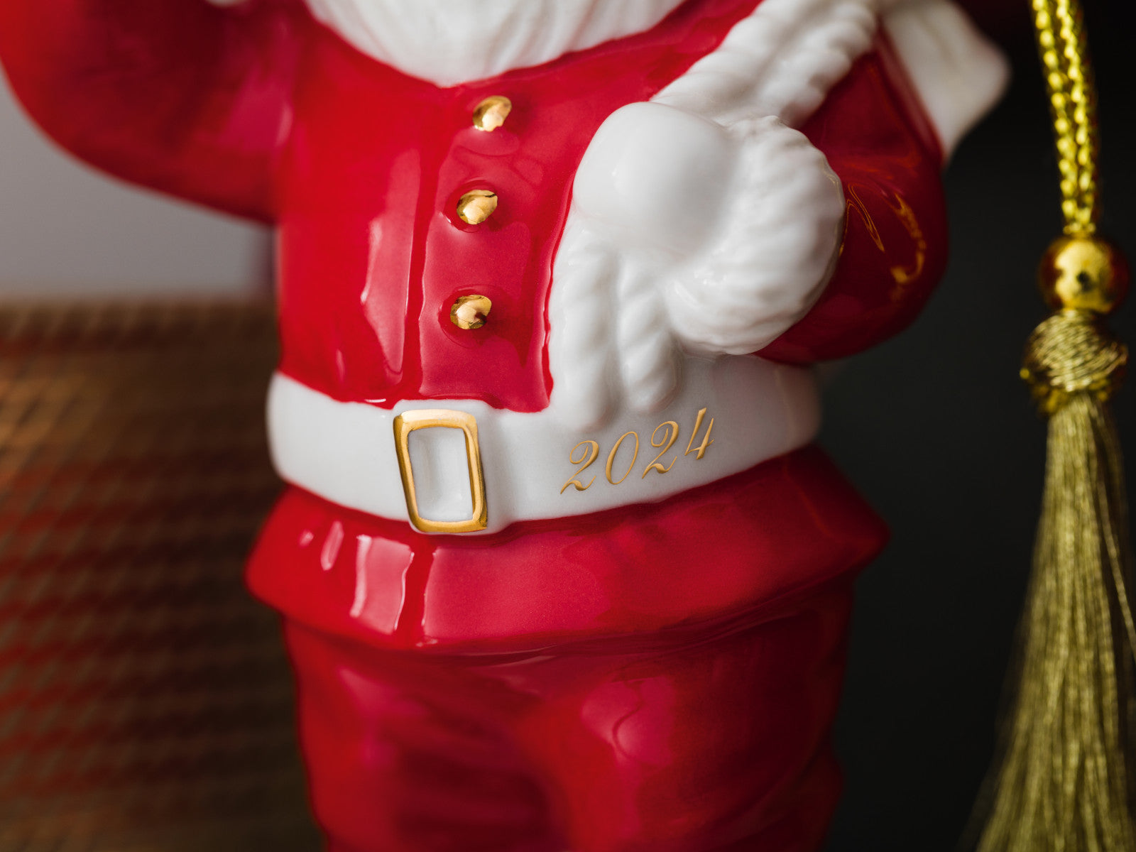 Villeroy & Boch Christmas Classics Ornament Santa 10,5cm Lifestyle2