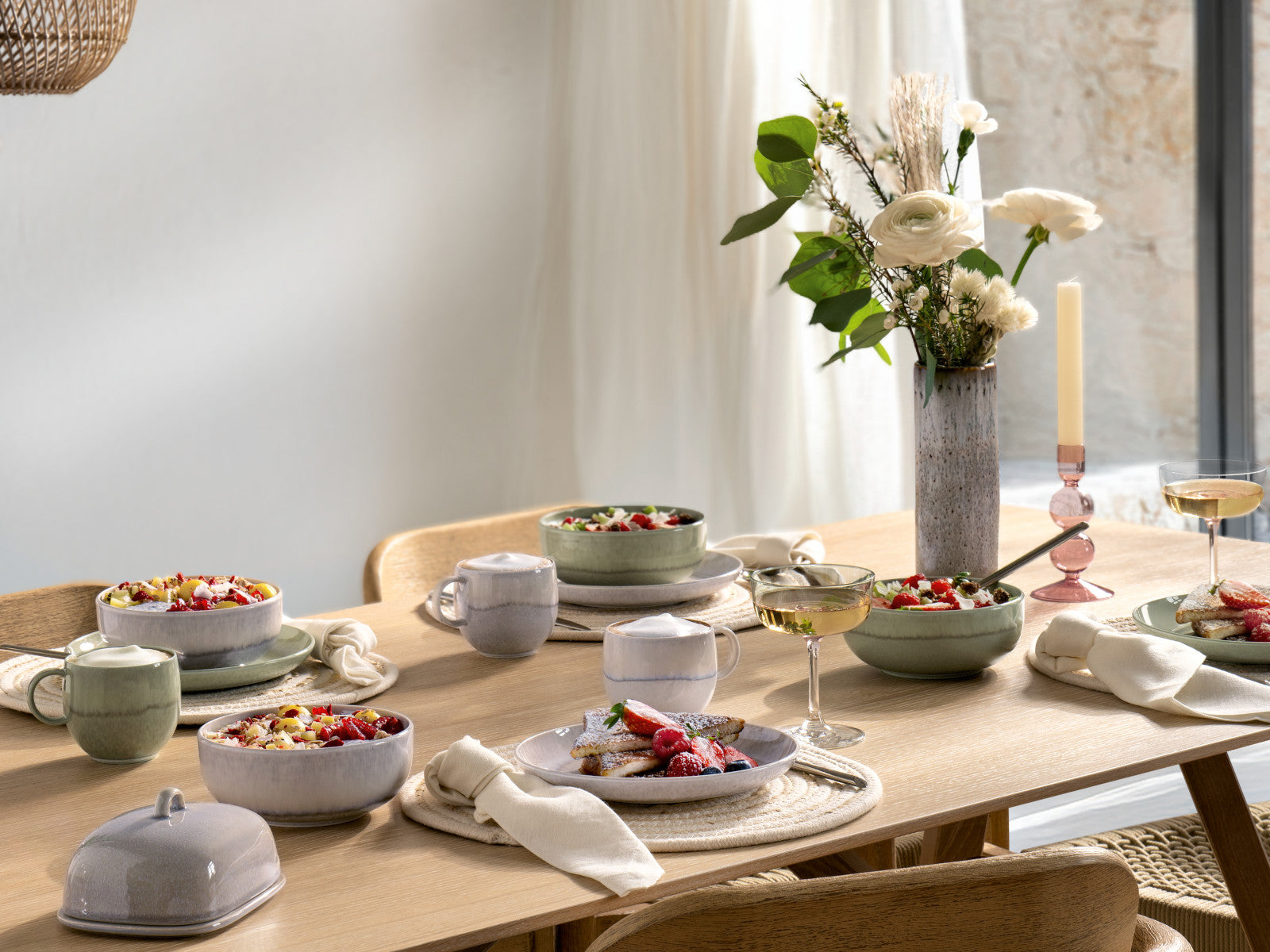 like. by Villeroy & Boch Perlemor Sand Becher mit Henkel 0,21l Lifestyle 5